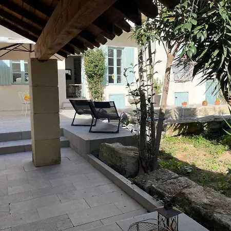 別荘 La Provence Centre Ville; Piscine,jardin,terrasse ニーム